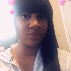 Meet your Posher, Riana